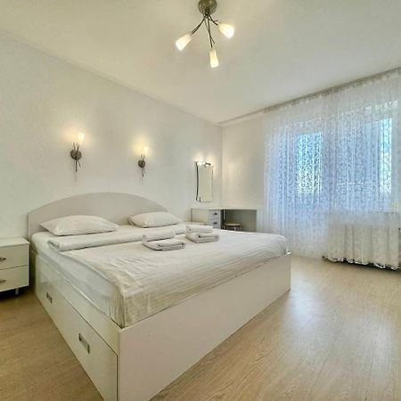 Apartpoltava Стильні Білосніжні Апартаменти, 2-Окремі Кімнати , Документи Для Відрядження , Банківський Чек ภายนอก รูปภาพ