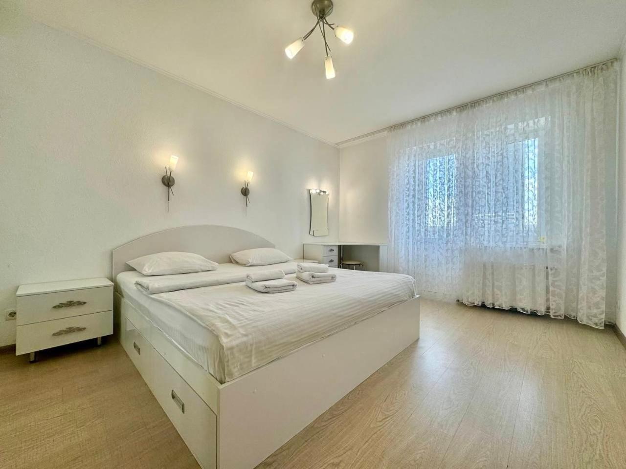 Apartpoltava Стильні Білосніжні Апартаменти, 2-Окремі Кімнати , Документи Для Відрядження , Банківський Чек ภายนอก รูปภาพ