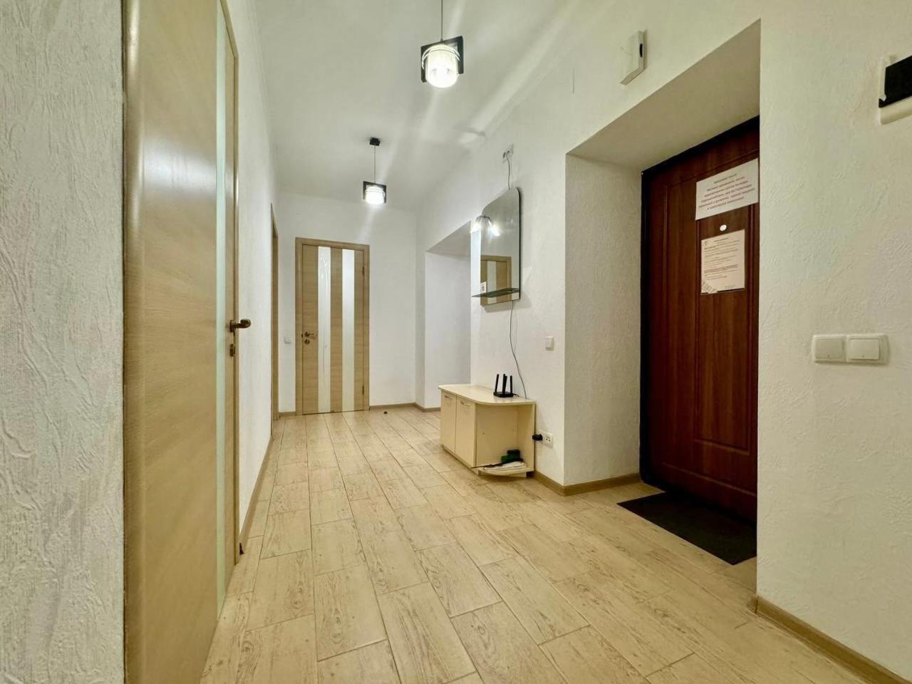 Apartpoltava Стильні Білосніжні Апартаменти, 2-Окремі Кімнати , Документи Для Відрядження , Банківський Чек ภายนอก รูปภาพ