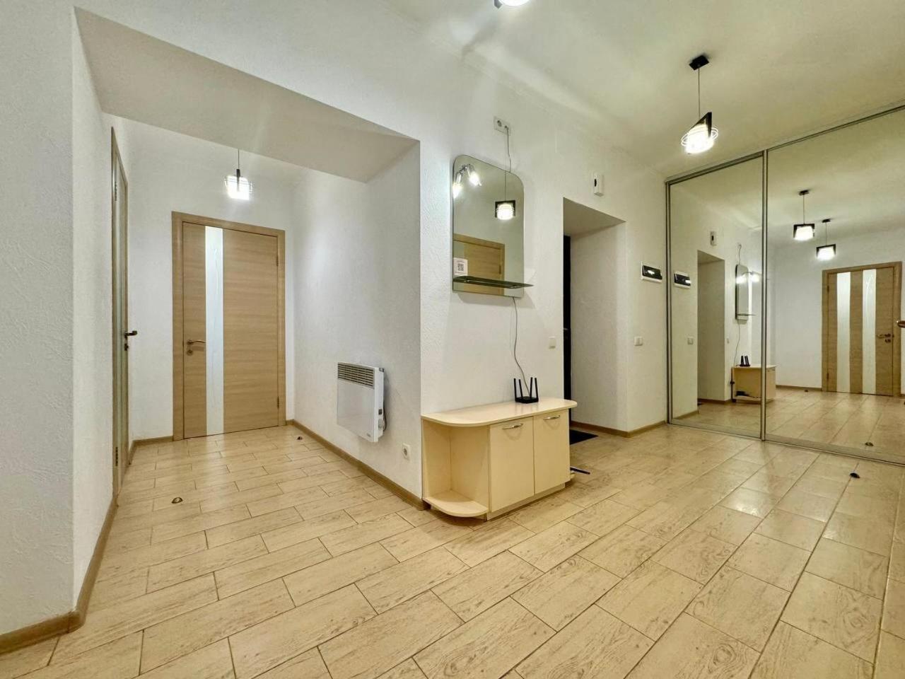 Apartpoltava Стильні Білосніжні Апартаменти, 2-Окремі Кімнати , Документи Для Відрядження , Банківський Чек ภายนอก รูปภาพ