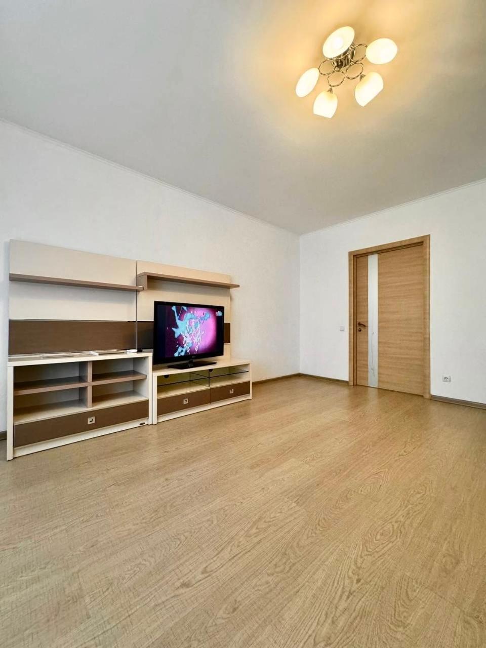 Apartpoltava Стильні Білосніжні Апартаменти, 2-Окремі Кімнати , Документи Для Відрядження , Банківський Чек ภายนอก รูปภาพ
