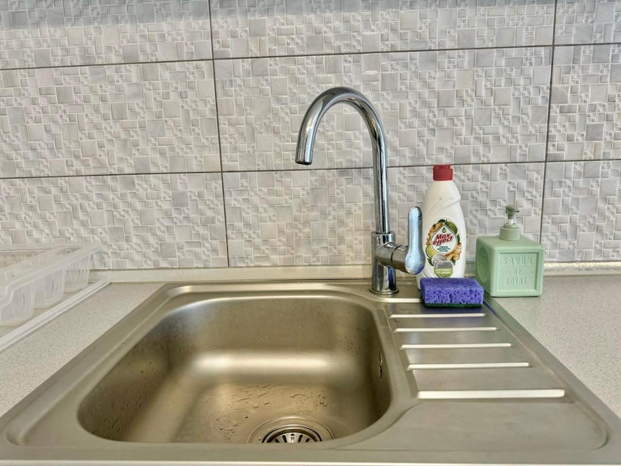 Apartpoltava Стильні Білосніжні Апартаменти, 2-Окремі Кімнати , Документи Для Відрядження , Банківський Чек ภายนอก รูปภาพ